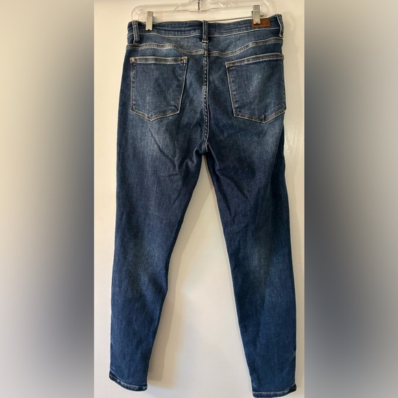 Judy Blue Mid Rise Handsand Classic
Skinny Jeans Women’s Size 11/30 - Picture 3 of 7